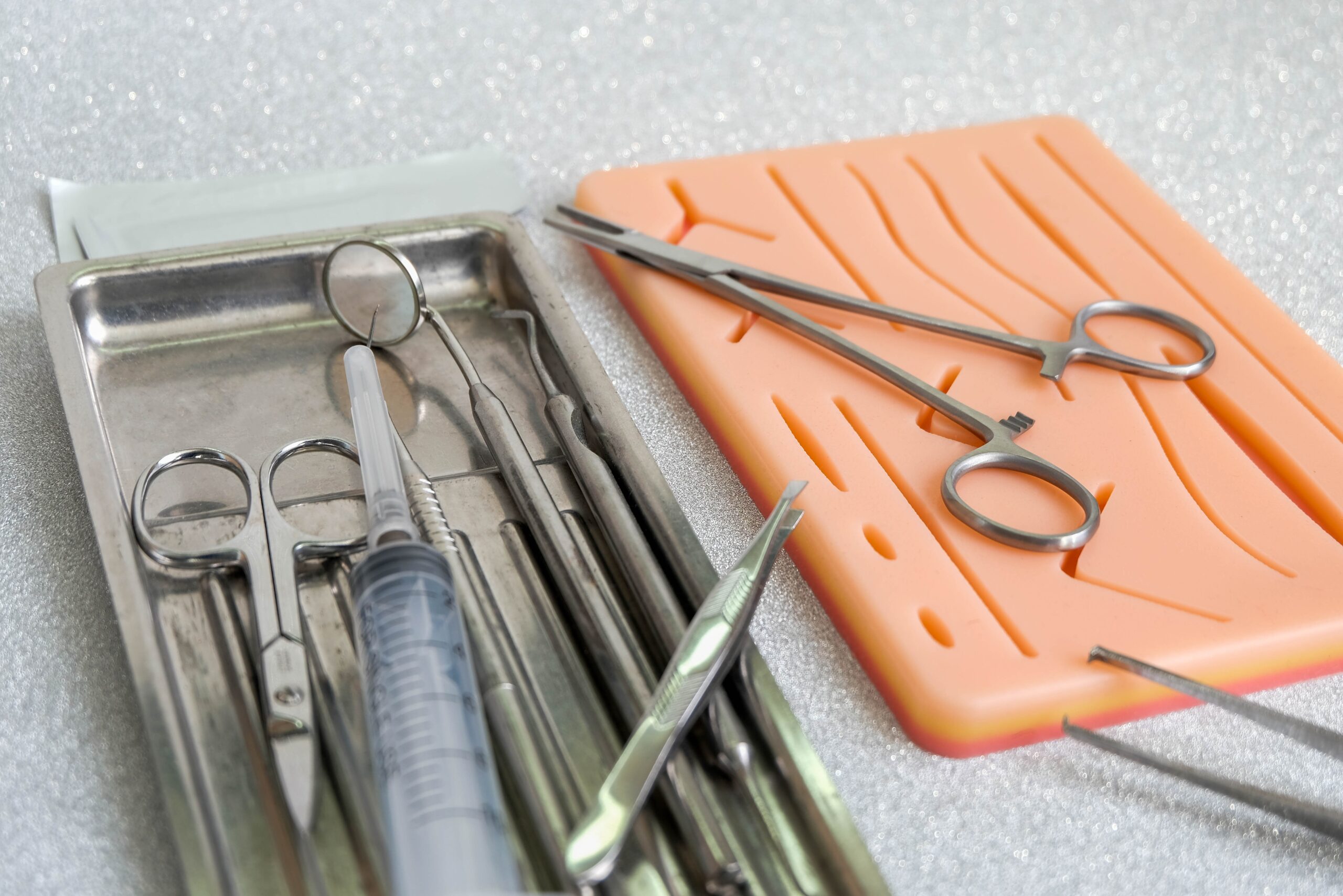 Suture Mastery Unleashed: The Ultimate Guide to Choosing and Using Top-Notch Suture Kits